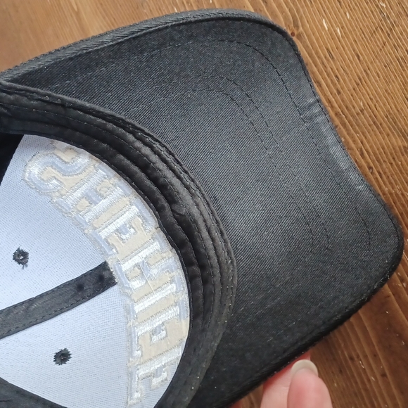 Hat - Picture 7 of 10